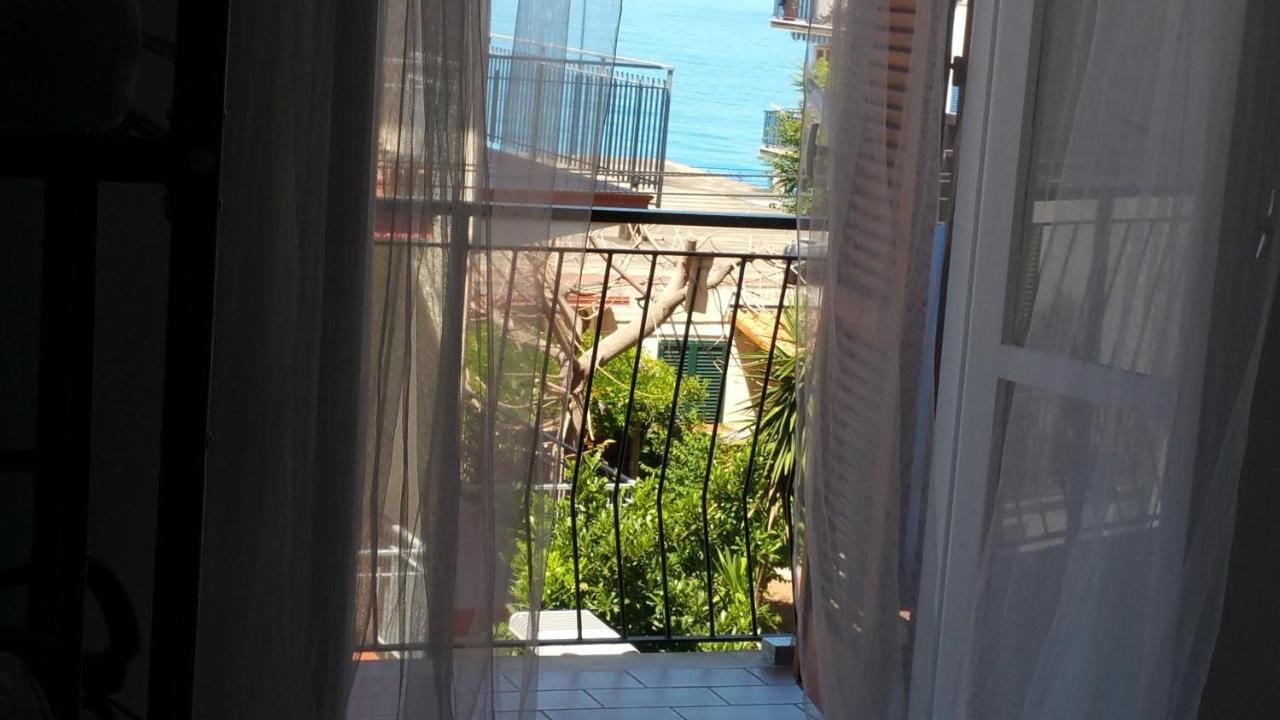 مبيت وإفطار أكوابيسا A Due Passi Dal Mare المظهر الخارجي الصورة